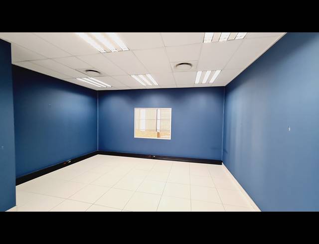 1,485M² WAREHOUSE FOR SALE IN NORTH RIDING